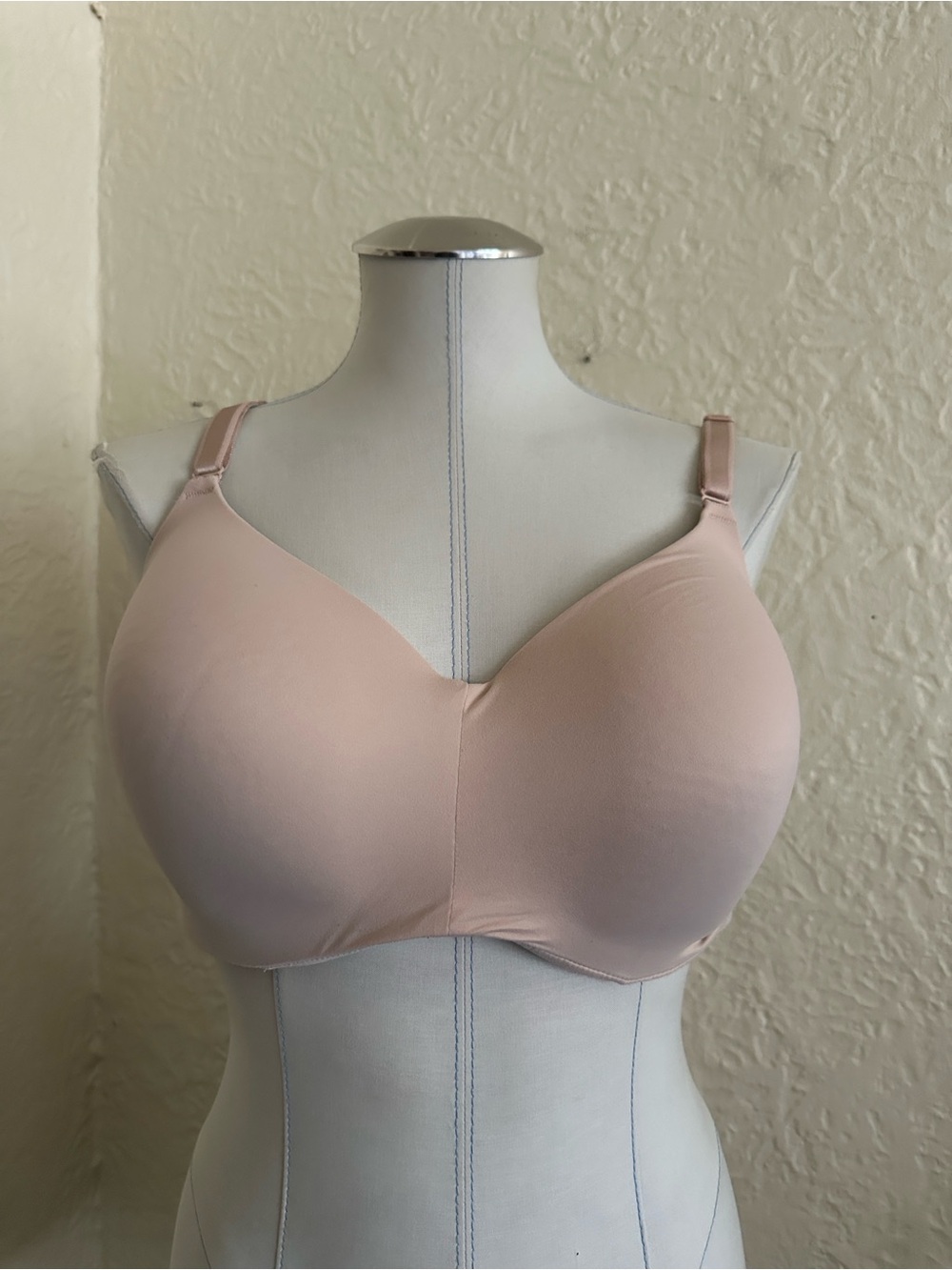 Torrid 360 Back Smoothing Wire-Free Lightly Lined Everyday Bra Cream Nude 40D